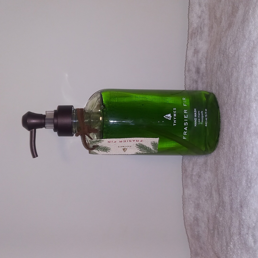 Thymes Frasier Fir Hand wash - 15 Fl Oz